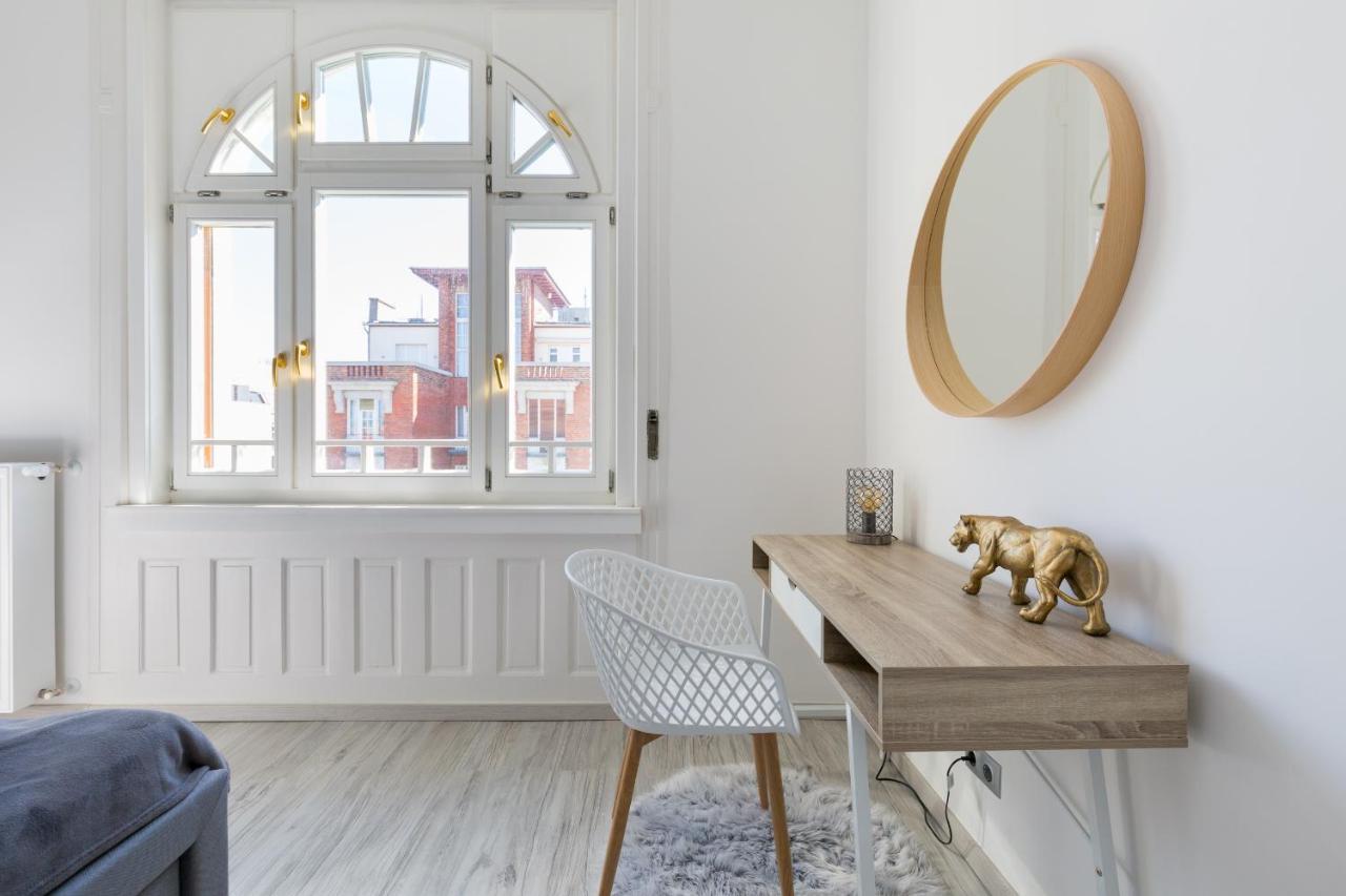 Apartmán Designer On The Broadway With 2br And Ac