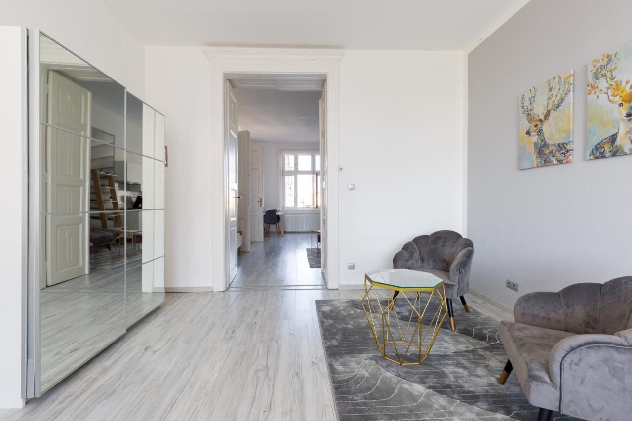 Designer On The Broadway With 2br And Ac Apartmán Budapešť